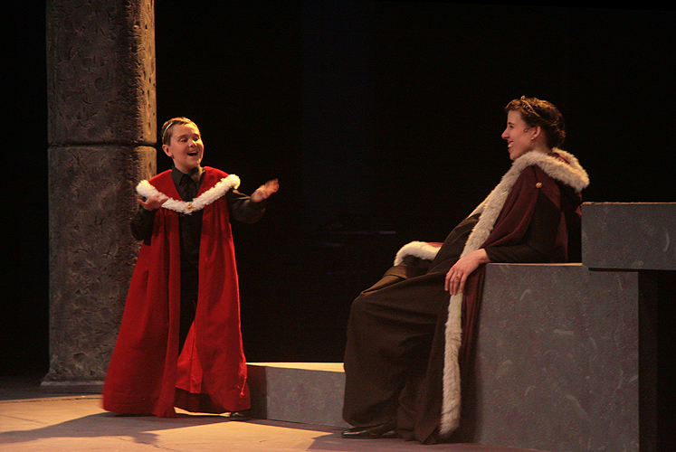 Act 2 Scene 1, Court in Sicilia
